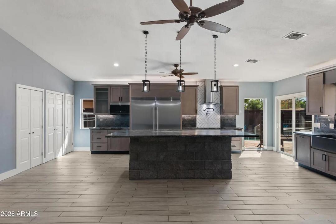 Real Estate Picture 13