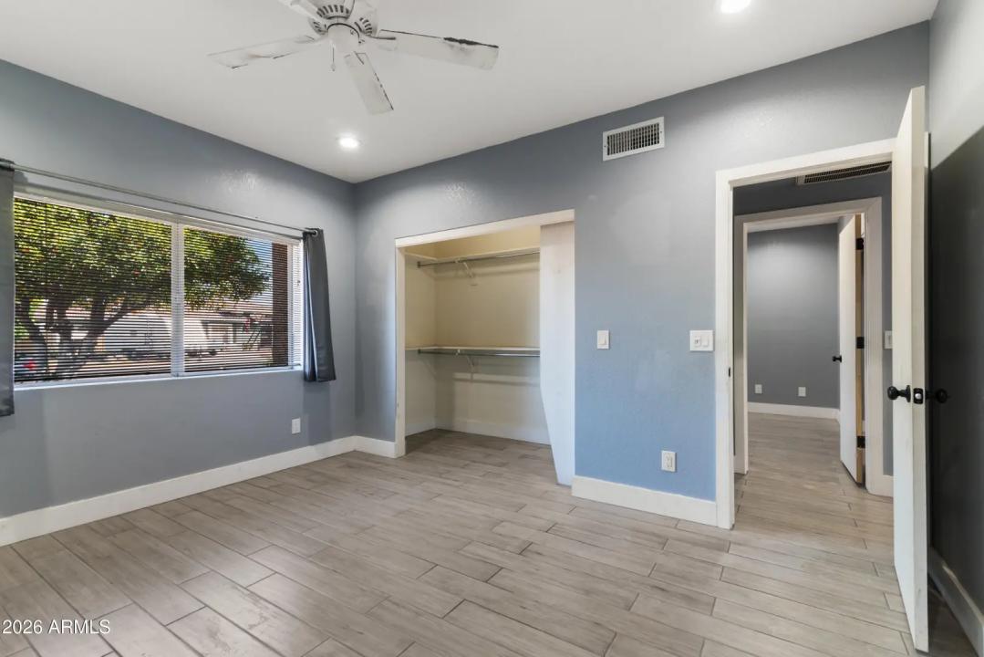 Real Estate Picture 32
