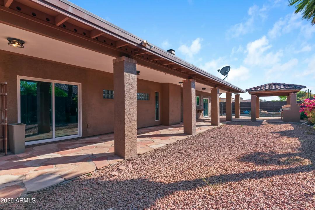 Real Estate Picture 50