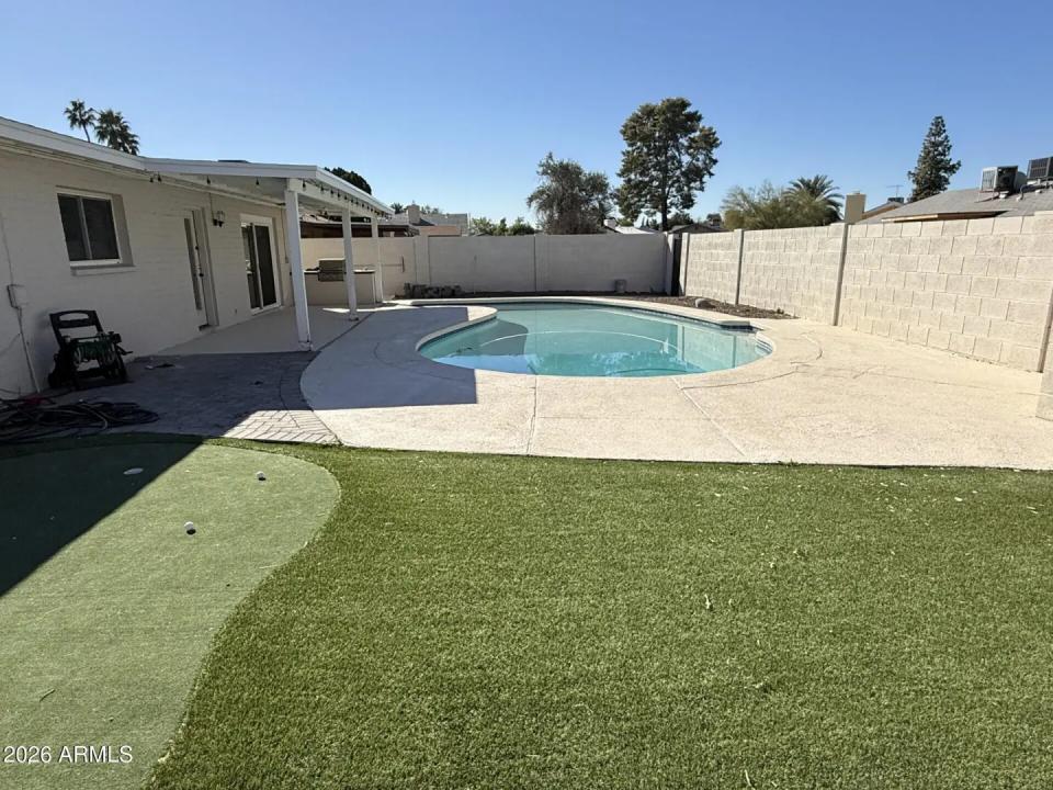 Real Estate Picture 2