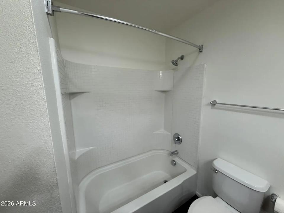 Real Estate Picture 15