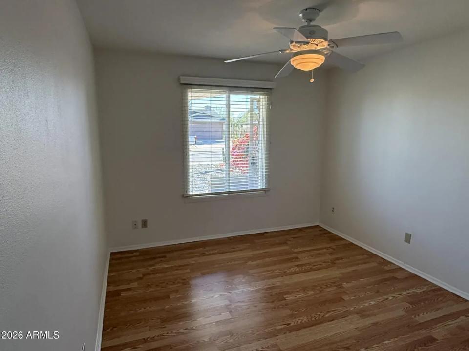 Real Estate Picture 12