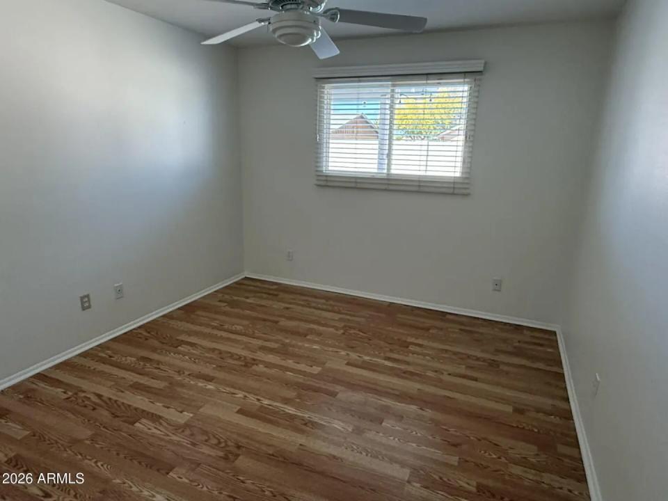 Real Estate Picture 11