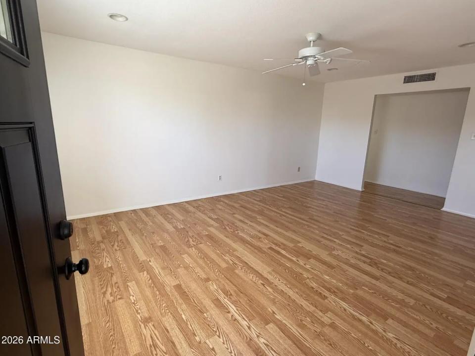 Real Estate Picture 8