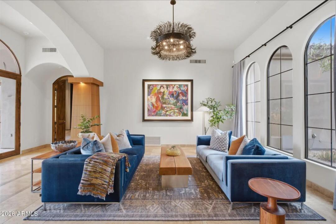 Real Estate Picture 7