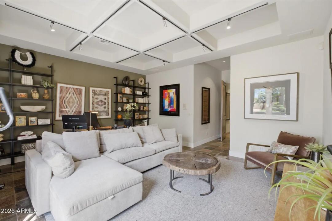 Real Estate Picture 22