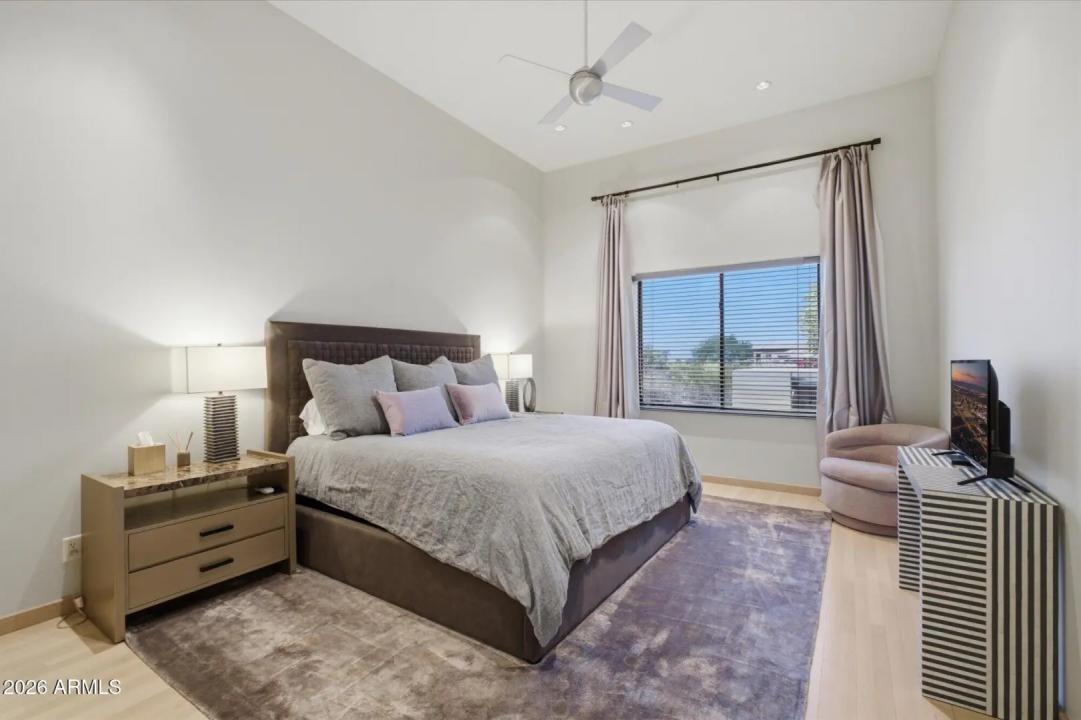 Real Estate Picture 28