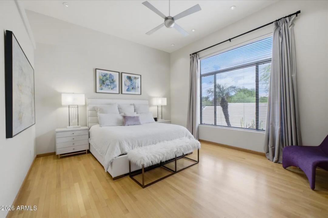 Real Estate Picture 32