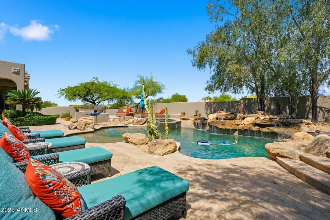 Real Estate Picture 38