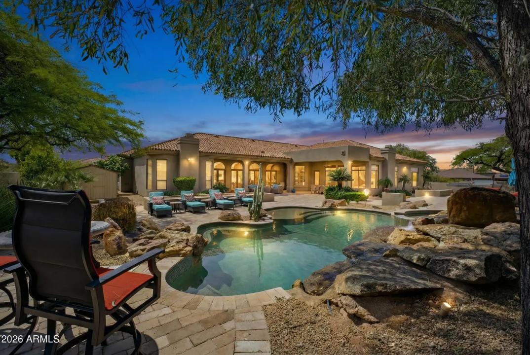 Real Estate Picture 3