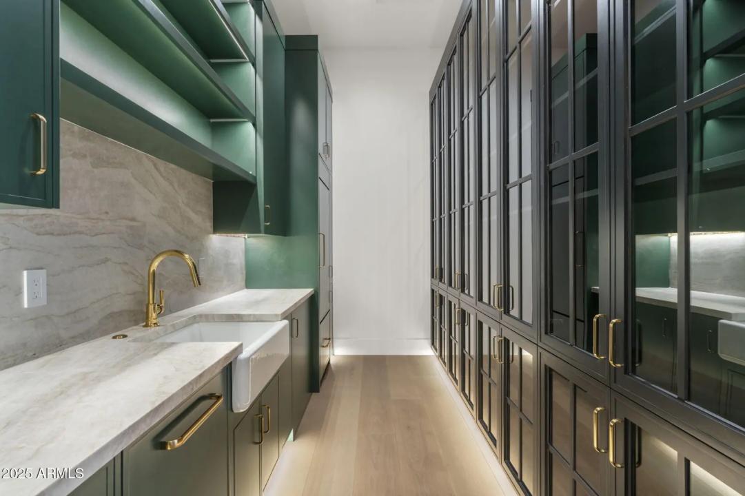 Real Estate Picture 19