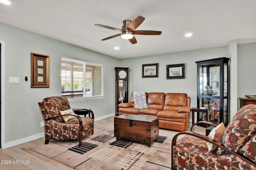 Real Estate Picture 6