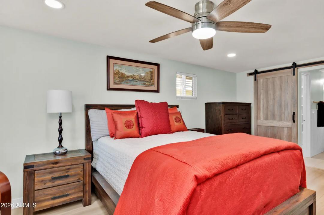 Real Estate Picture 13