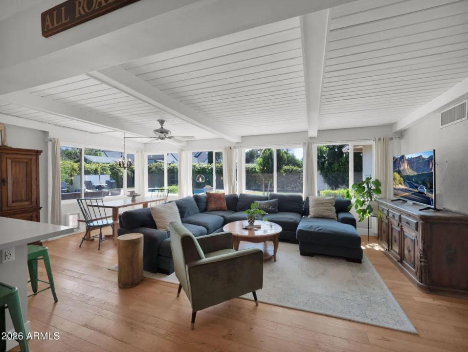 Real Estate Picture 23