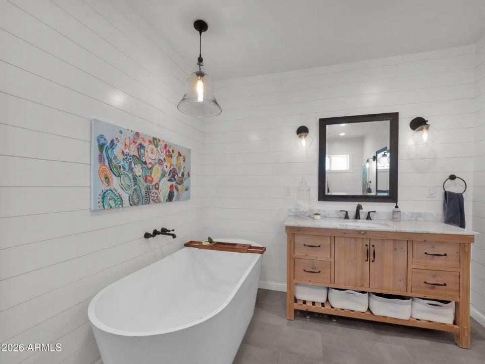 Real Estate Picture 32