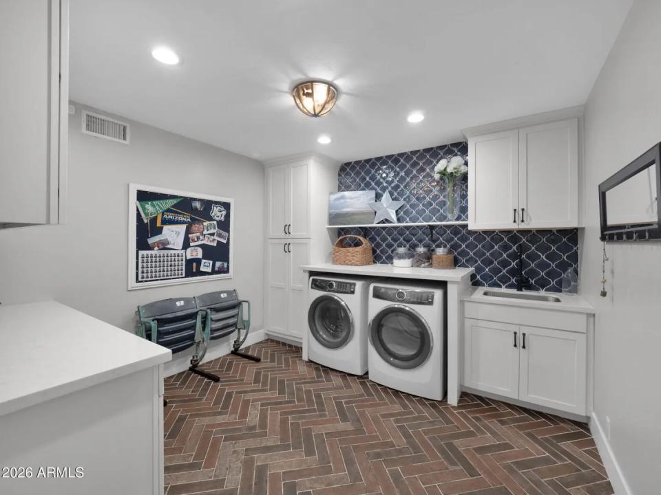 Real Estate Picture 34