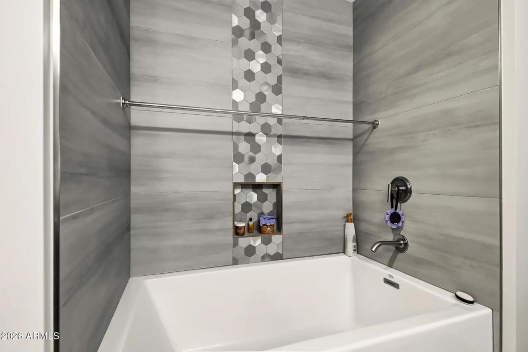 Real Estate Picture 38