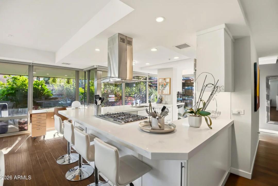 Real Estate Picture 15