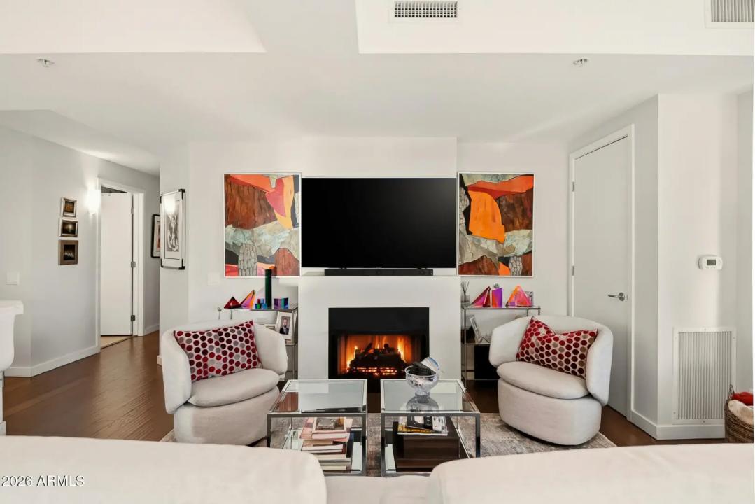 Real Estate Picture 30