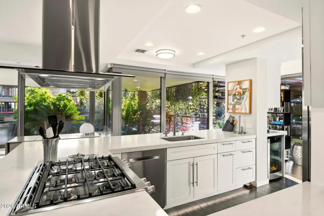 Real Estate Picture 21