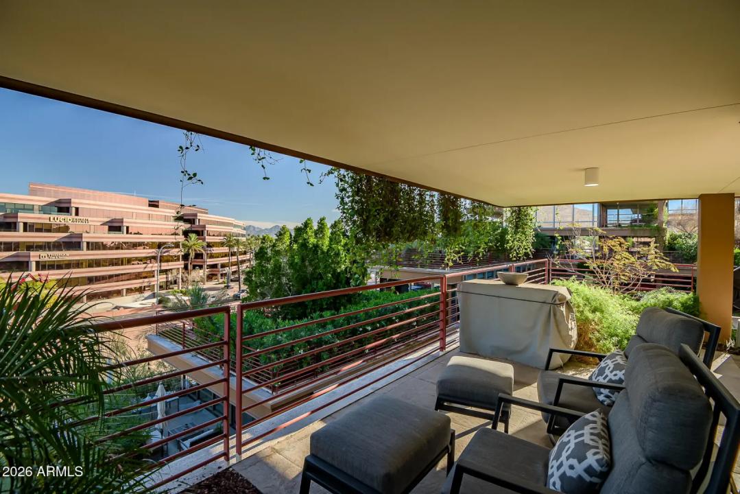 Real Estate Picture 6