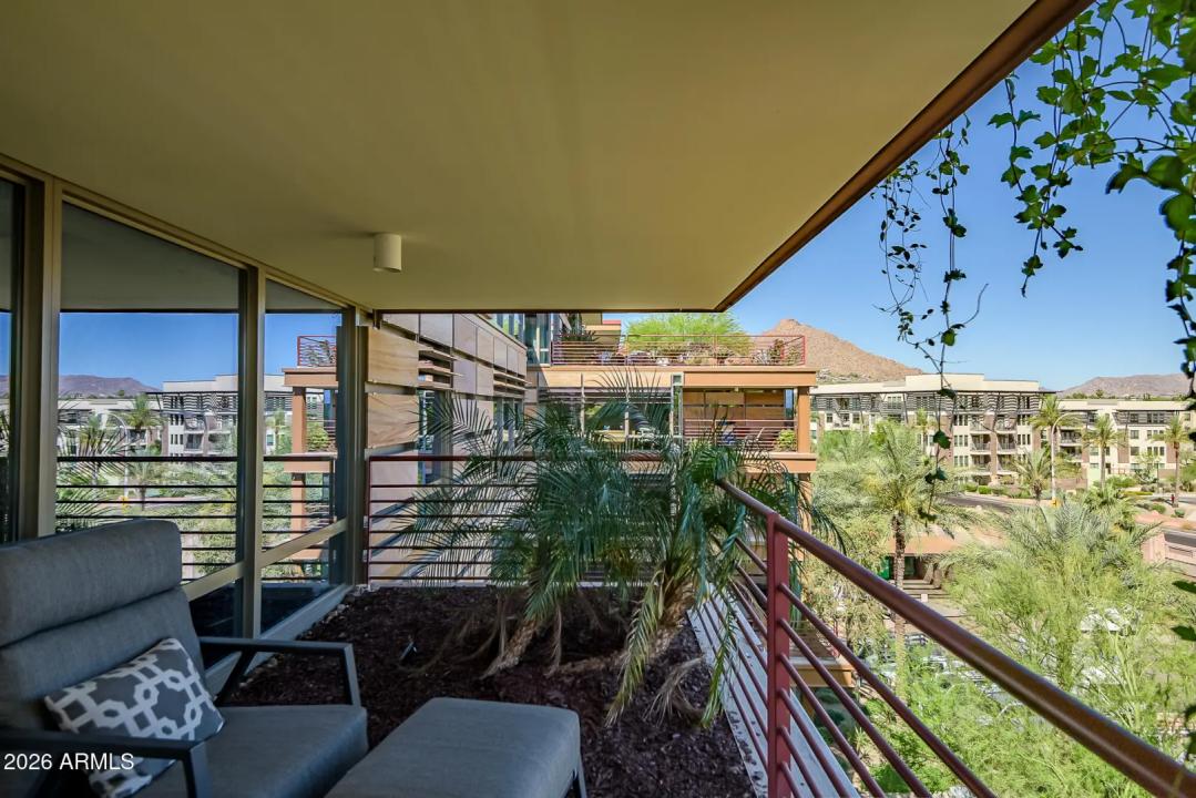 Real Estate Picture 9