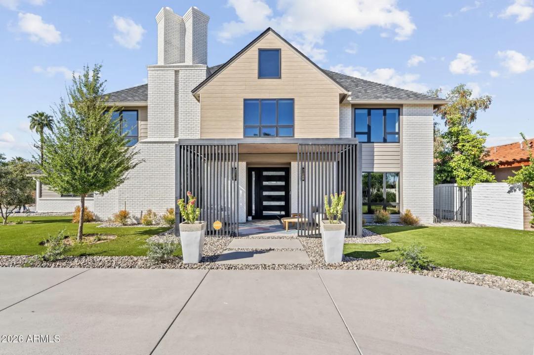 910 E KALER Drive Phoenix AZ 85020