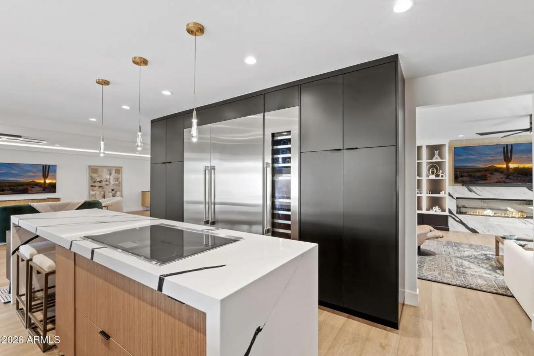 Real Estate Picture 18