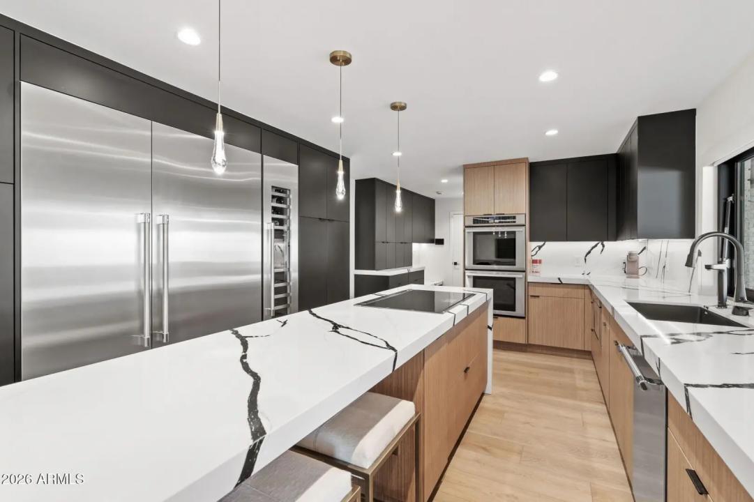 Real Estate Picture 19