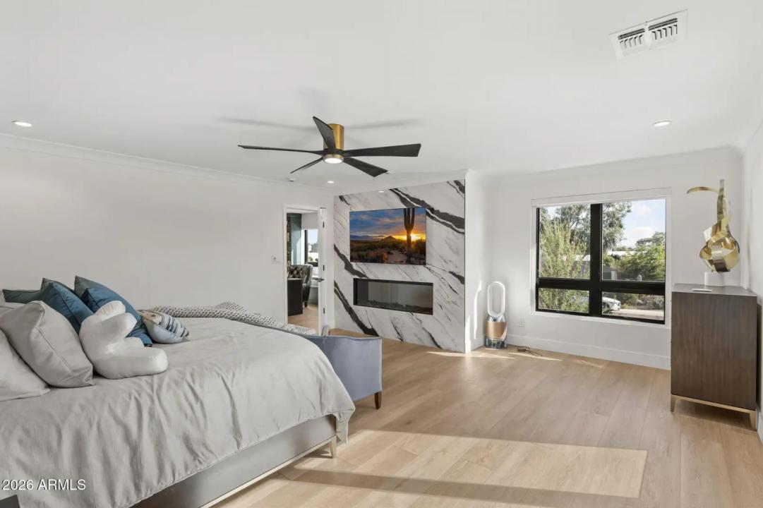 Real Estate Picture 28