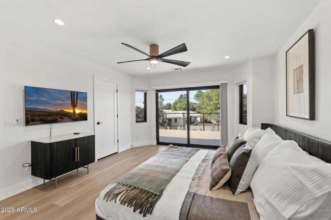 Real Estate Picture 33