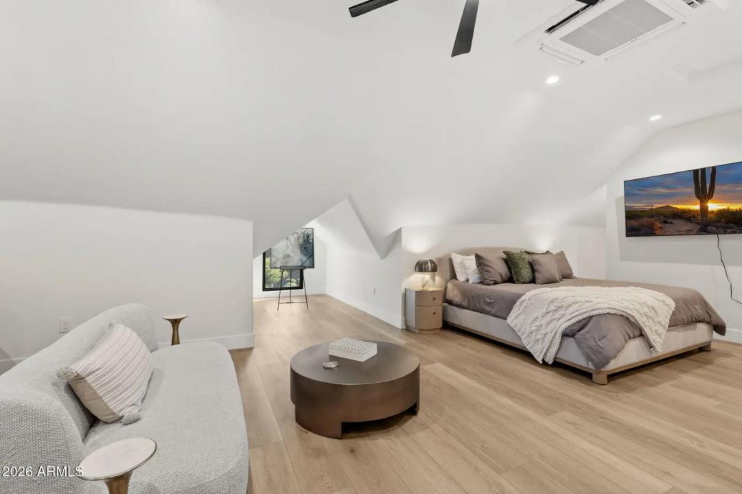 Real Estate Picture 37