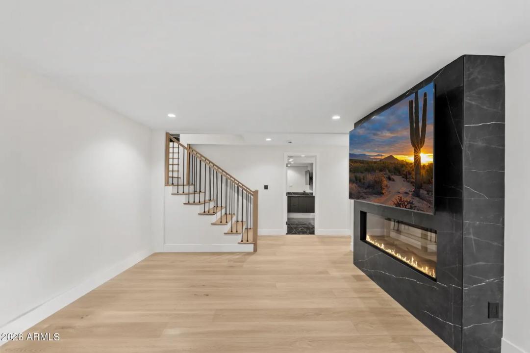 Real Estate Picture 42