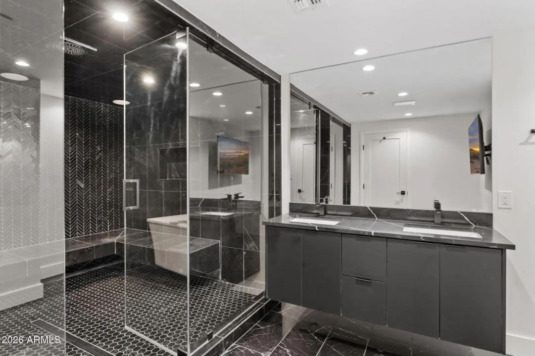 Real Estate Picture 45