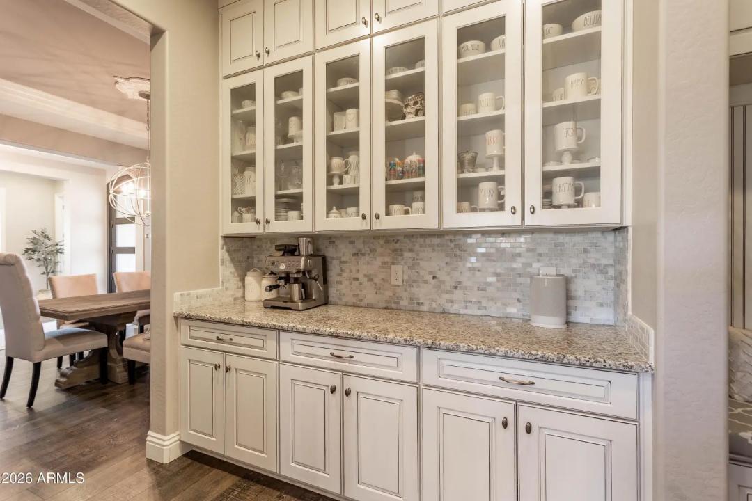 Real Estate Picture 19