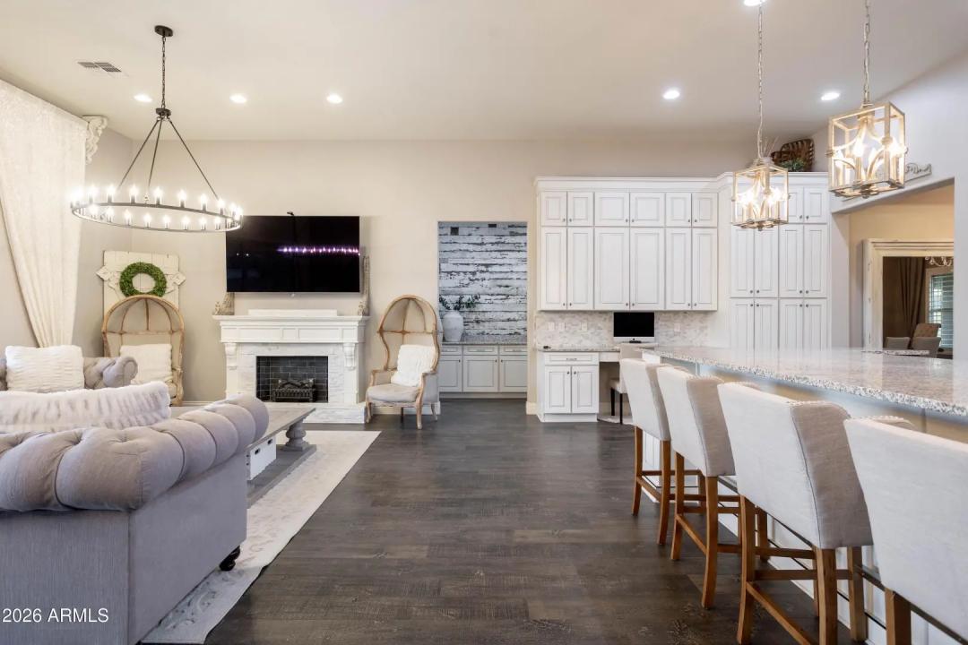 Real Estate Picture 16