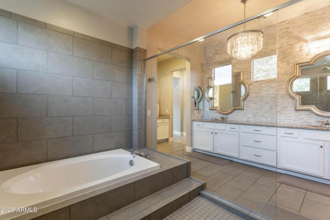 Real Estate Picture 24