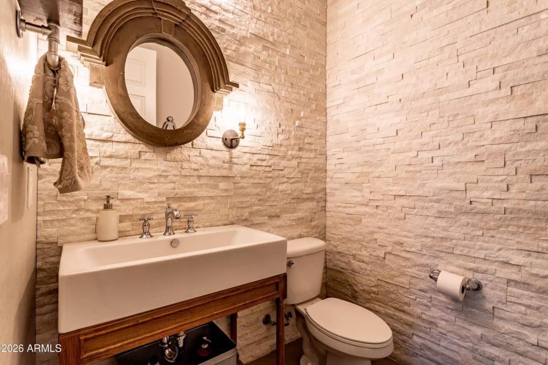 Real Estate Picture 37