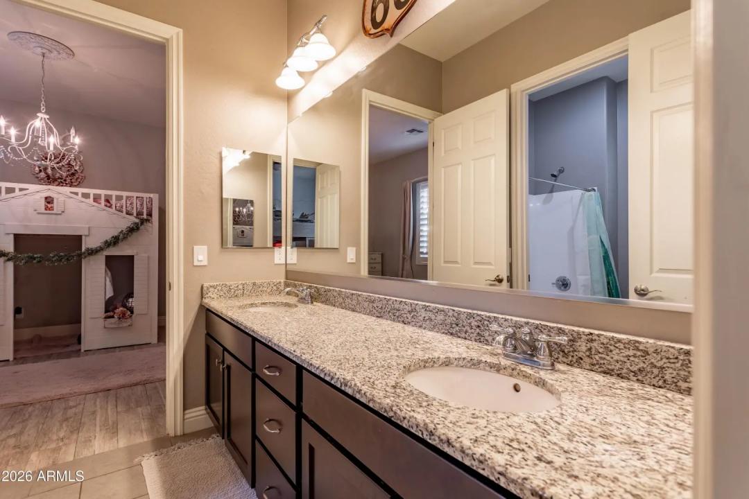 Real Estate Picture 32