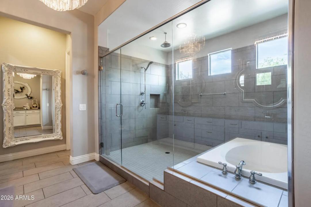 Real Estate Picture 30