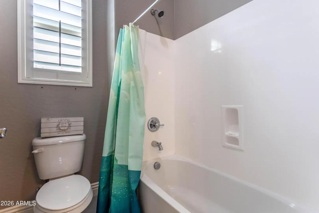 Real Estate Picture 40