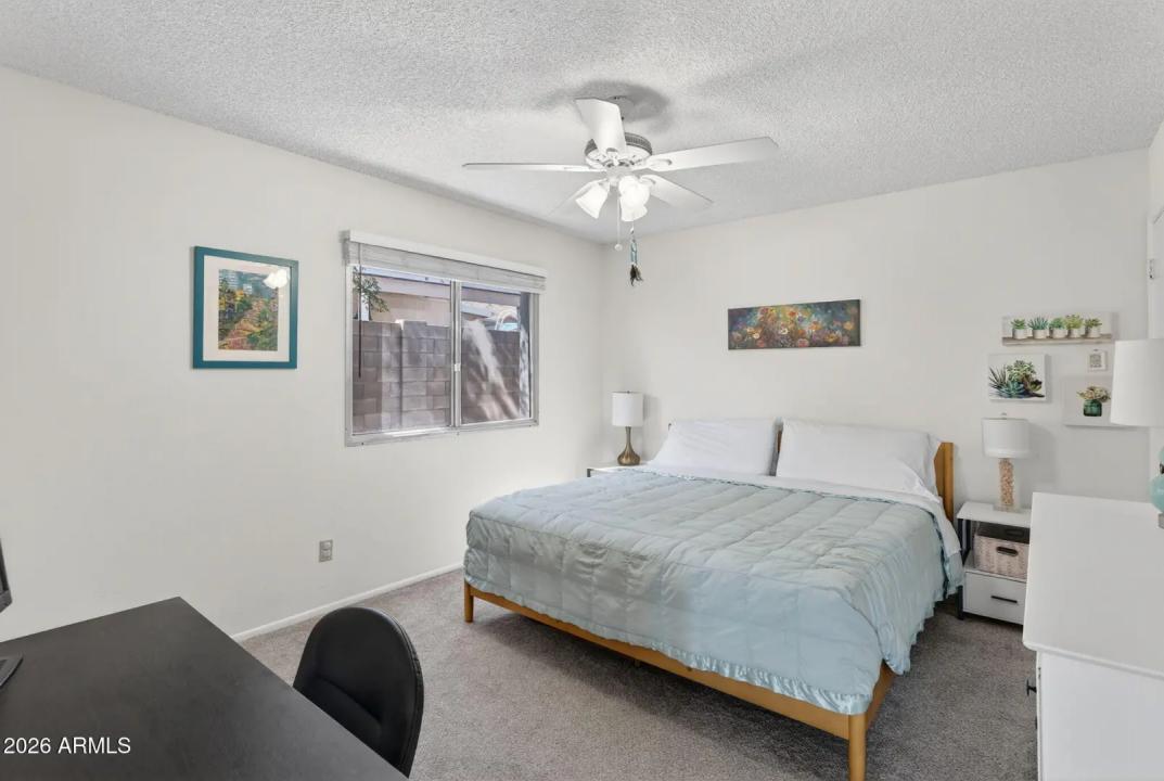 Real Estate Picture 12