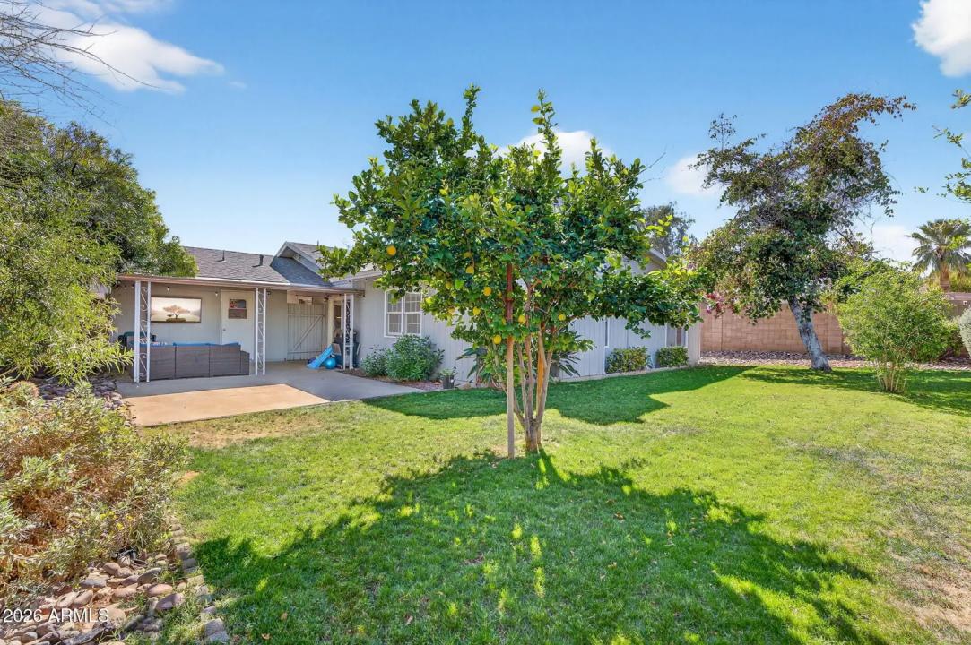 Real Estate Picture 17