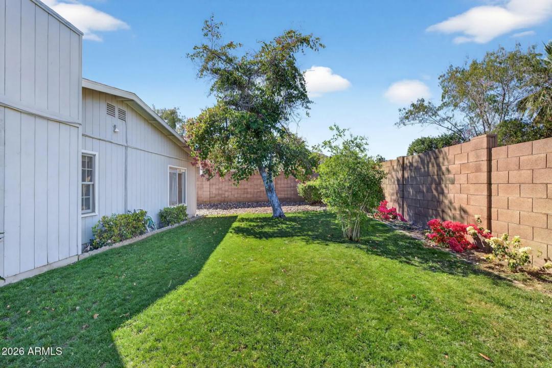 Real Estate Picture 18