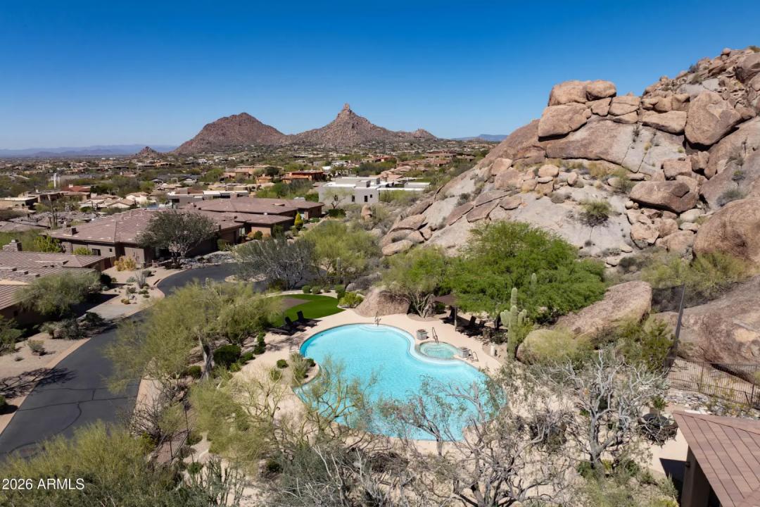 Real Estate Picture 34