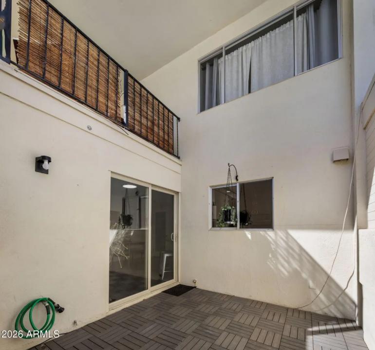 Real Estate Picture 24