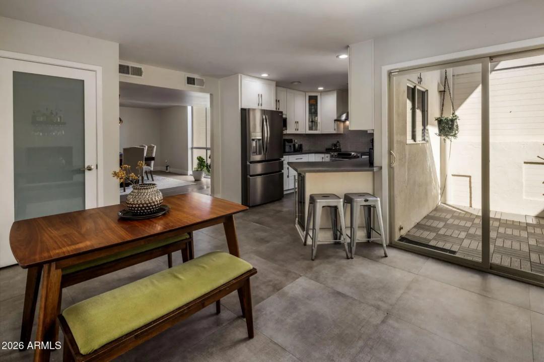 Real Estate Picture 18