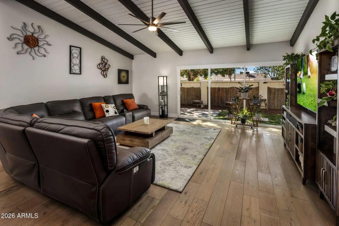 Real Estate Picture 20