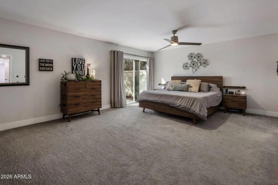 Real Estate Picture 5