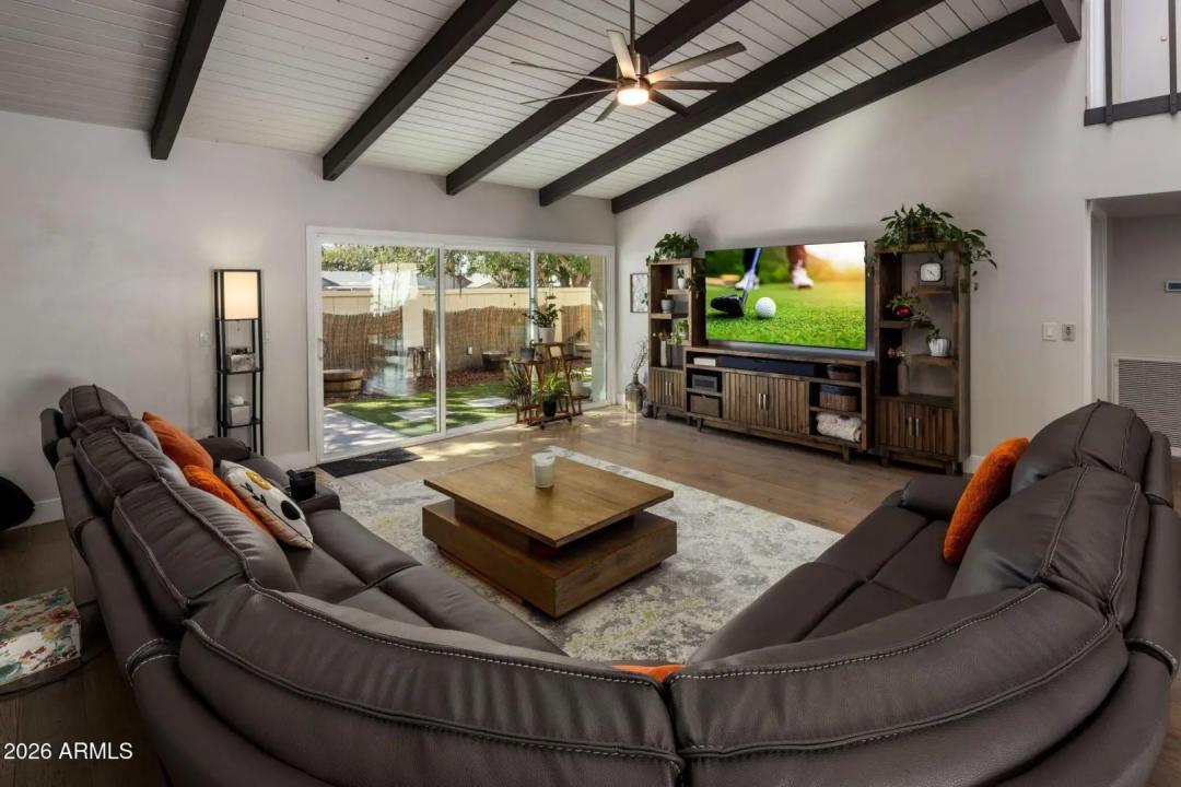 Real Estate Picture 2